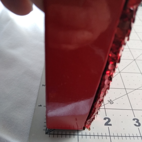 Metallic Red and Gold Sequins Heart Shape Wall Decor Set of 2 - Picture 2 of 8